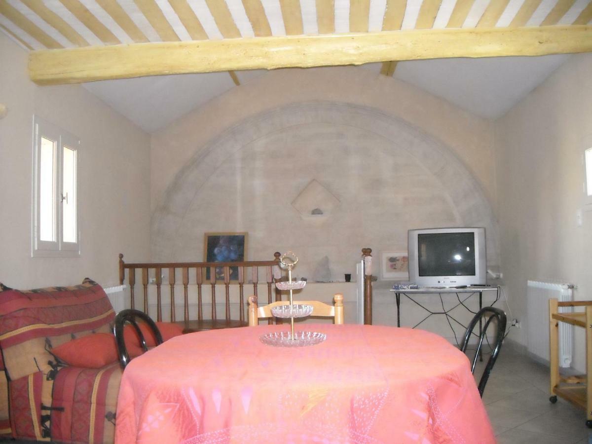 Maison De Ville Aux Couleurs Provencales. Villa Карпентра Екстериор снимка
